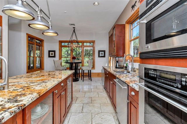 7000 NW HWY 320, Micanopy, FL 32667