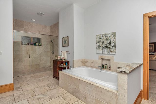 7000 NW HWY 320, Micanopy, FL 32667