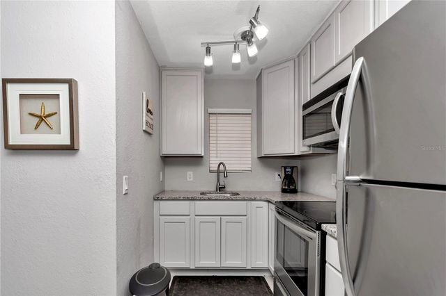 7000 NW HWY 320, Micanopy, FL 32667