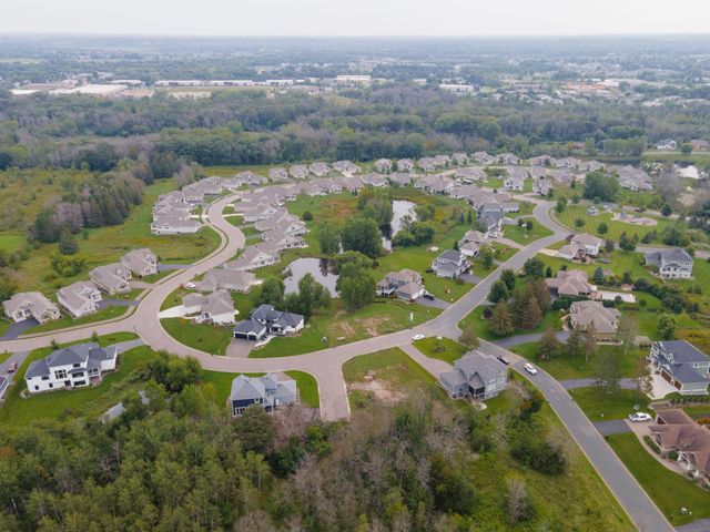 4636 Fable Road N, Hugo, MN 55038
