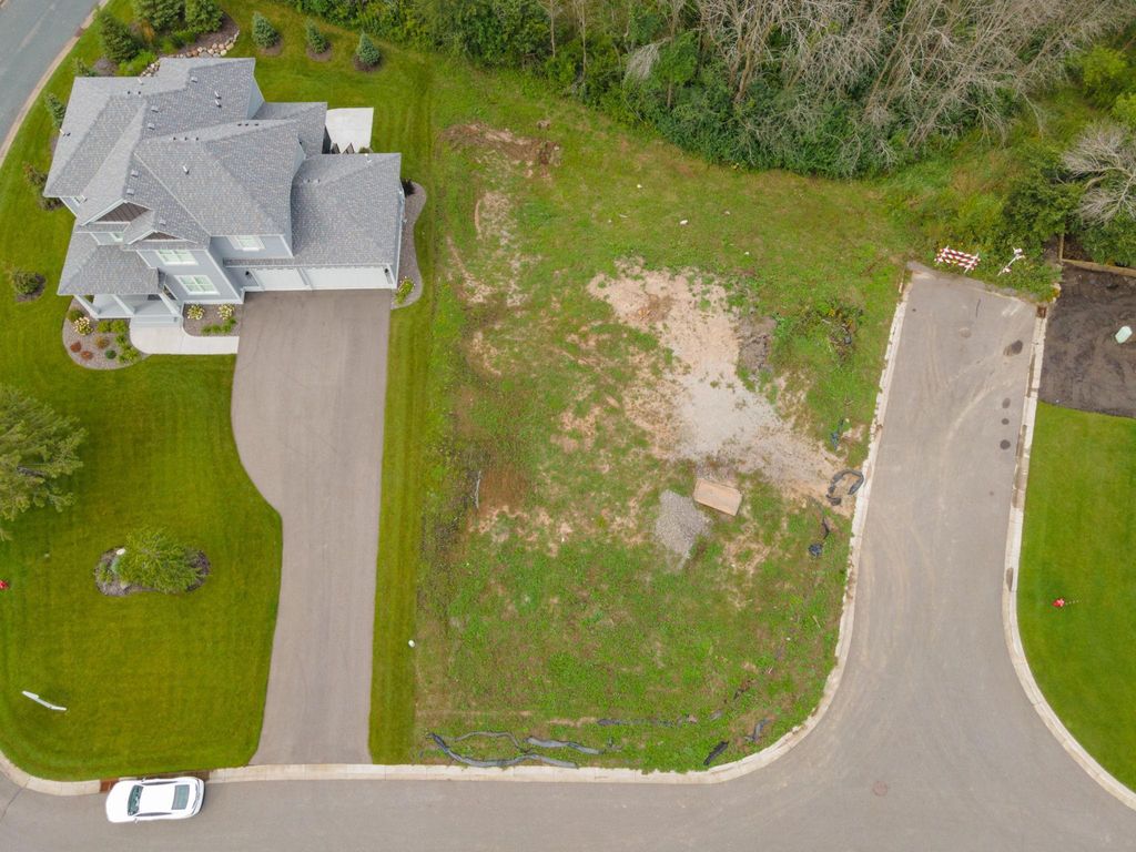 4636 Fable Road N, Hugo, MN 55038