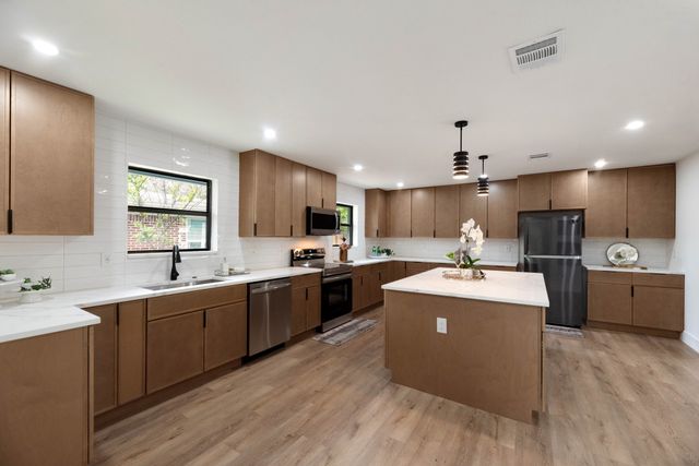415 Pittman Street, Richardson, TX 75081