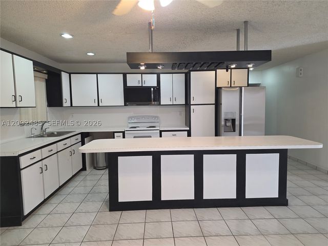 2232 SW 13th St, Miami, FL 33145