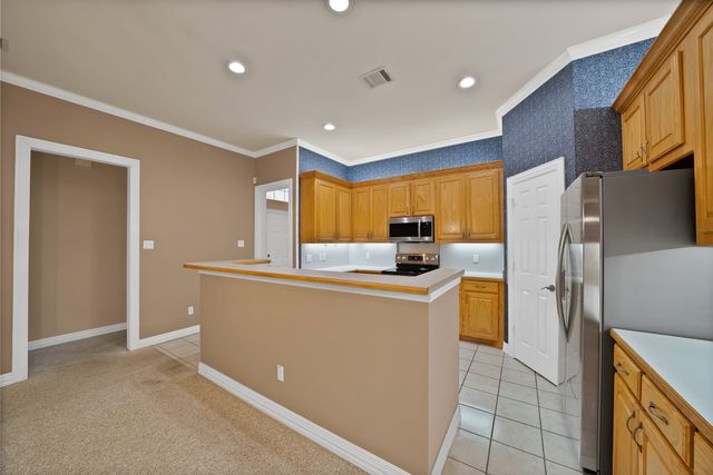 1220 Woodland Park Drive, Hurst, TX 76053