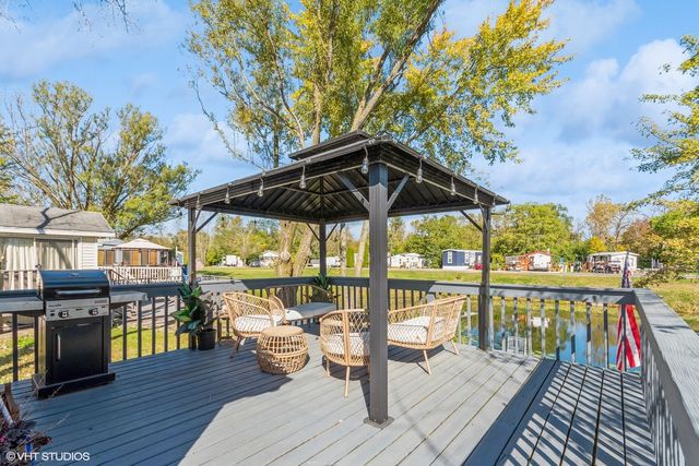 77 Dinosaur Road, Wilmington, IL 60481