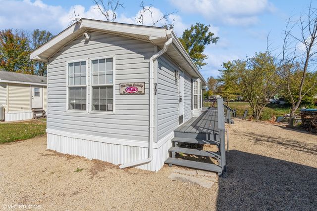 77 Dinosaur Road, Wilmington, IL 60481
