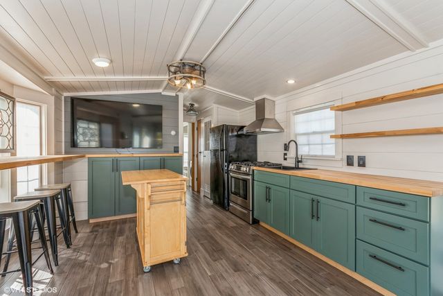 77 Dinosaur Road, Wilmington, IL 60481