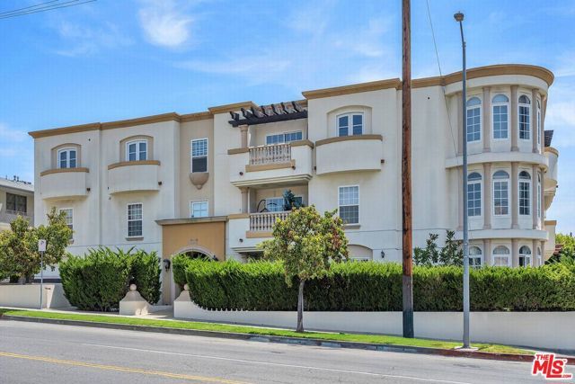 4832 Whitsett Avenue 202, Valley Village, CA 91607