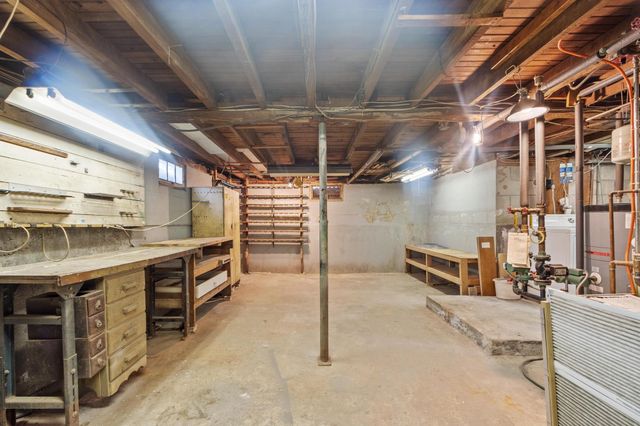 2079 Wellington Road, Manchester, NH 03104