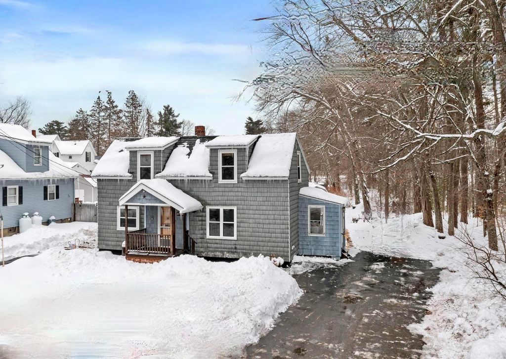 2079 Wellington Road, Manchester, NH 03104