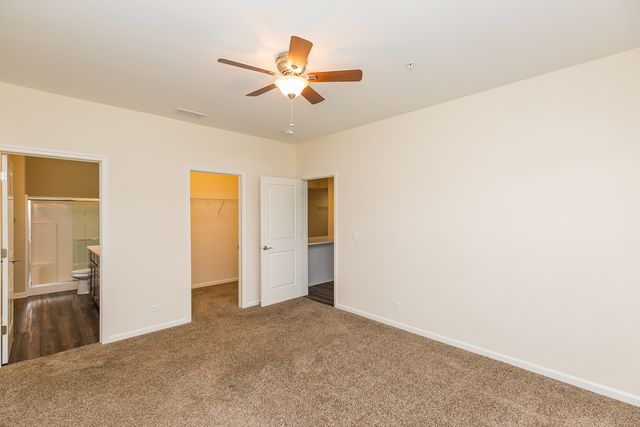 60 W MAIN Street 331, Lake Zurich, IL 60047