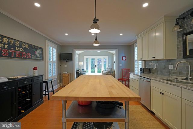 228 2ND ST, Lewes, DE 19958