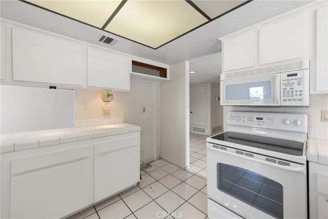 187 Winterhaven, Palm Desert, CA 92260