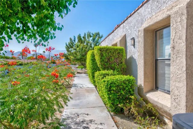 187 Winterhaven, Palm Desert, CA 92260