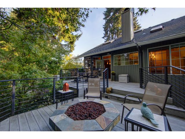 16845 Sw CAMBRIDGE Dr, Portland, OR 97224