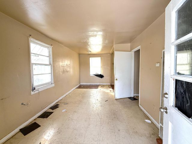 1263 NEWARK AVE, Memphis, TN 38106