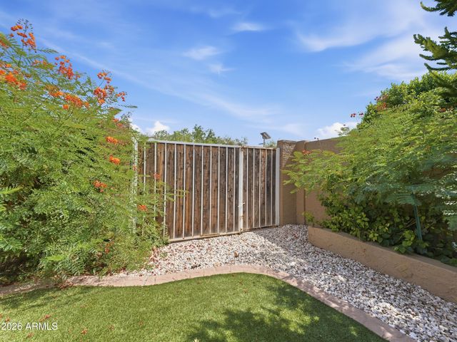 7929 S KENWOOD Lane, Tempe, AZ 85284