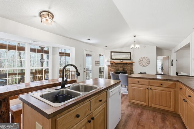 522 Rebel Circle, Sky Valley, GA 30537