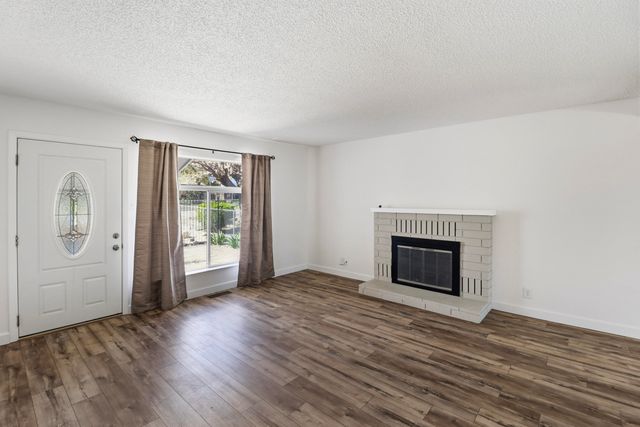 1525 Oak Street, Redding, CA 96001