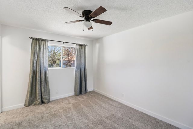 1525 Oak Street, Redding, CA 96001