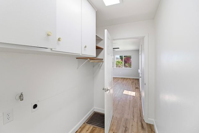 1525 Oak Street, Redding, CA 96001