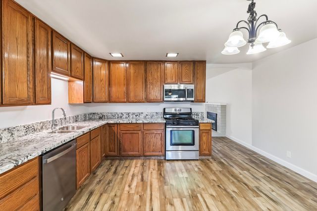 1525 Oak Street, Redding, CA 96001