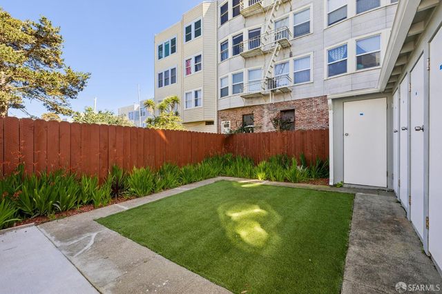880 26th Avenue 2, San Francisco, CA 94121
