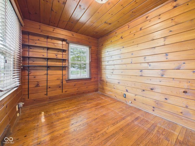 106 Sheffield Avenue, Anderson, IN 46011