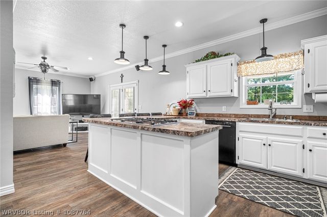 2411 Pauls Valley Lane, Alma, AR 72921