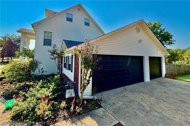 2411 Pauls Valley Lane, Alma, AR 72921