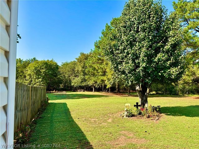 2411 Pauls Valley Lane, Alma, AR 72921