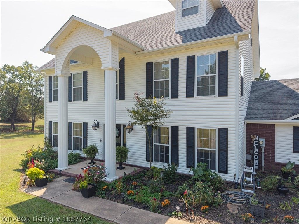 2411 Pauls Valley Lane, Alma, AR 72921