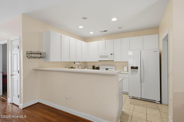 1616 Honeybee Lane, Wilmington, NC 28412