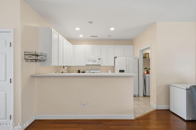 1616 Honeybee Lane, Wilmington, NC 28412