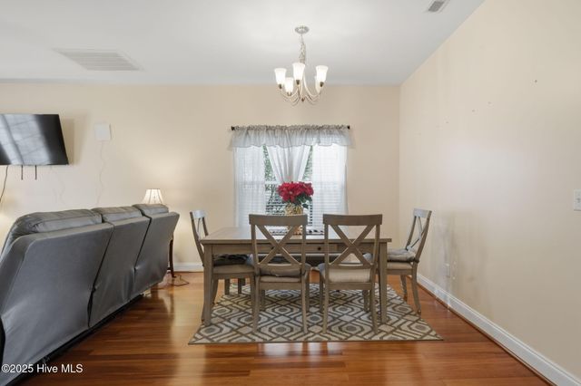 1616 Honeybee Lane, Wilmington, NC 28412