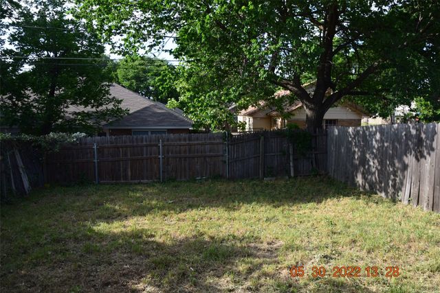 1705 Patricia Street, Arlington, TX 76012