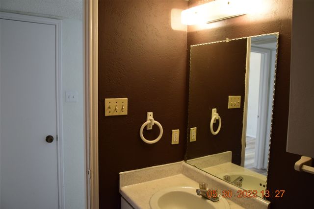 1705 Patricia Street, Arlington, TX 76012