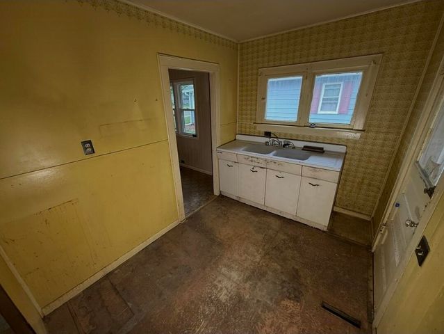 2856 Longstreet Avenue, Wyoming, MI 49509