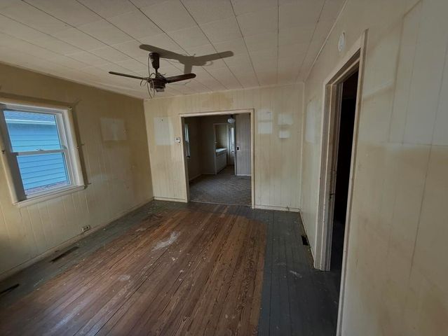 2856 Longstreet Avenue, Wyoming, MI 49509