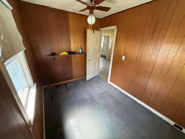 2856 Longstreet Avenue, Wyoming, MI 49509