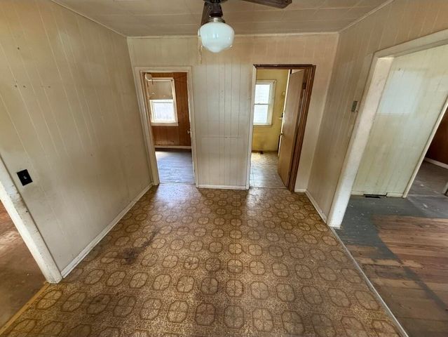2856 Longstreet Avenue, Wyoming, MI 49509