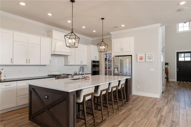 4607 W Buckeye Drive, Rogers, AR 72758