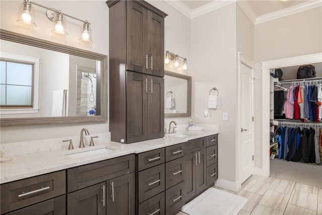 4607 W Buckeye Drive, Rogers, AR 72758