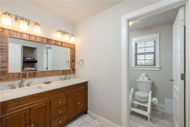 4607 W Buckeye Drive, Rogers, AR 72758