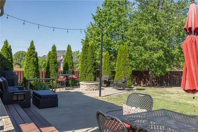 4607 W Buckeye Drive, Rogers, AR 72758