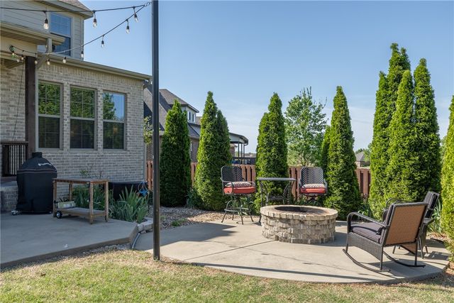 4607 W Buckeye Drive, Rogers, AR 72758
