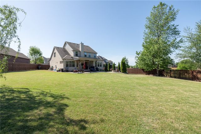4607 W Buckeye Drive, Rogers, AR 72758