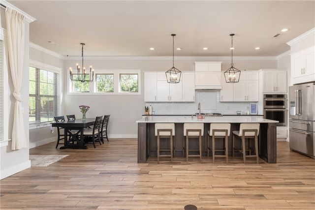 4607 W Buckeye Drive, Rogers, AR 72758