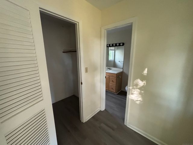 26 Fairfield Avenue 8B, Norwalk, CT 06854