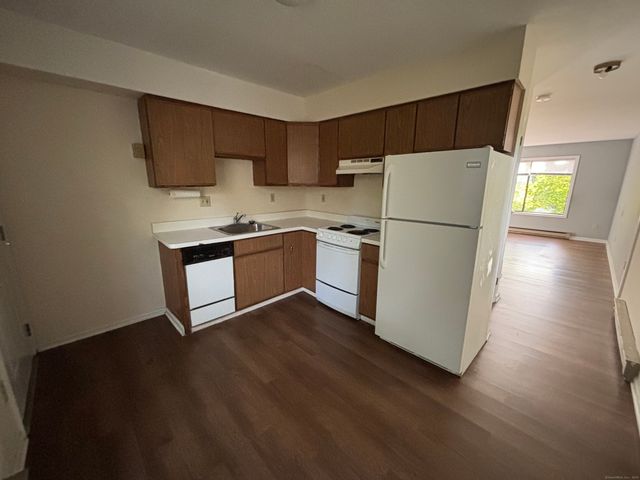 26 Fairfield Avenue 8B, Norwalk, CT 06854